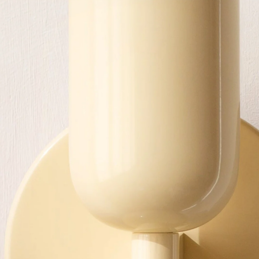 Moderne skandinavische Metall-Wandleuchte