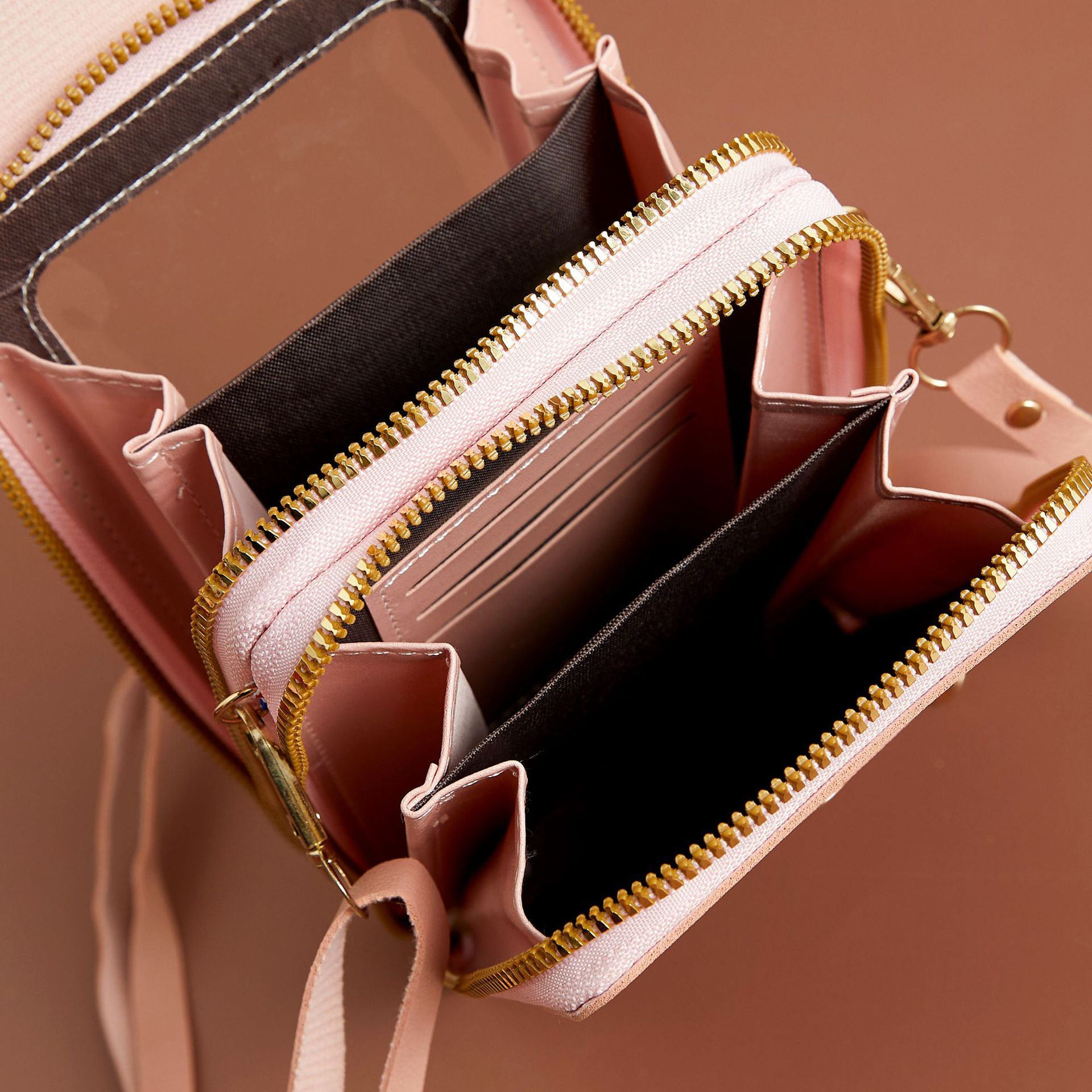 Bolso bandolera con protección RFID y bolsillos con cremallera