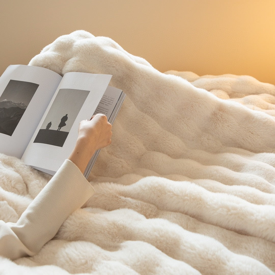 Copripiumino in maglia grossa con pelliccia sintetica