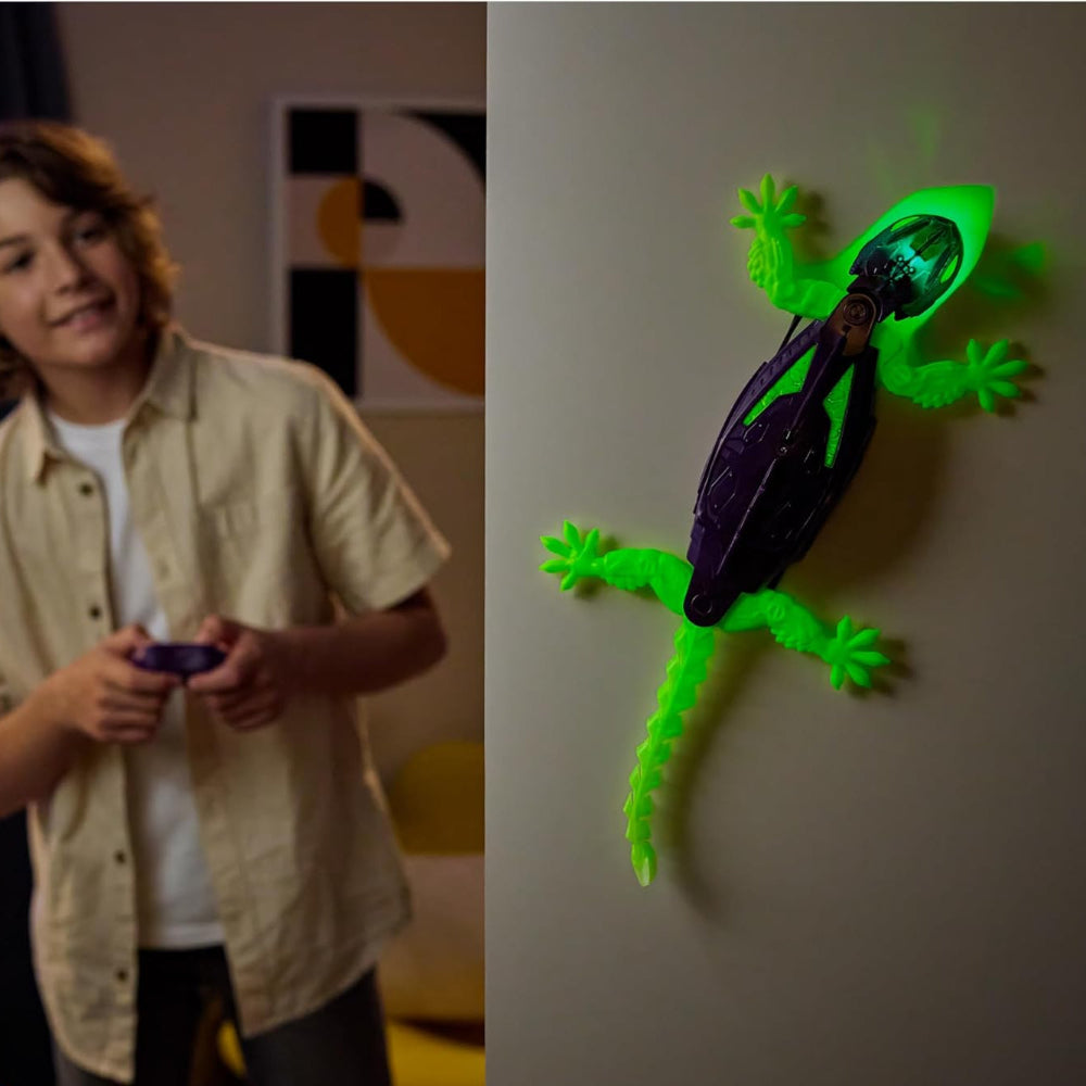 RC Toy Remote Control Glow Lizard Kids Crawling Robot Toy