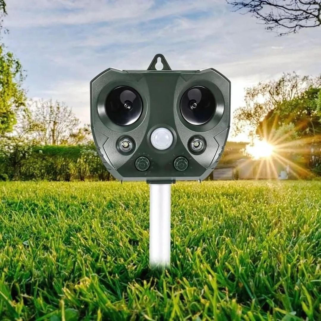 Ultrasonic Bird & Pest Defender - Bird Scarer - Wild Eye Vision