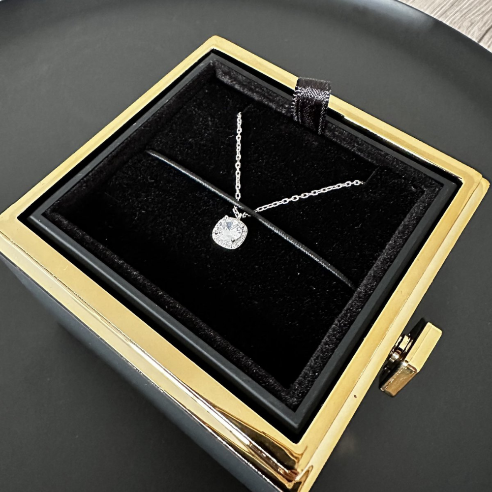 Jewelry Box Rotating Rose Necklace Gift