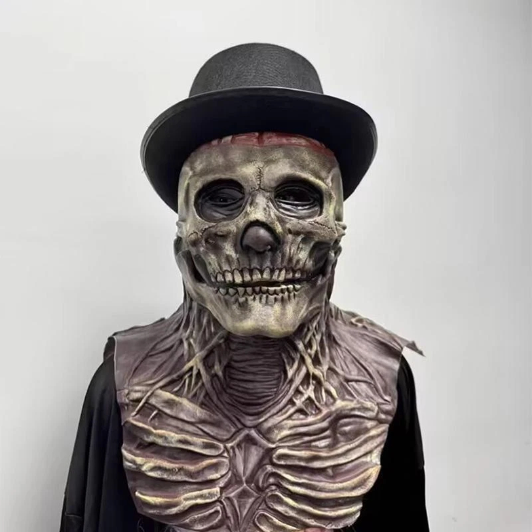 Totenkopfmaske mit Gehirndetail