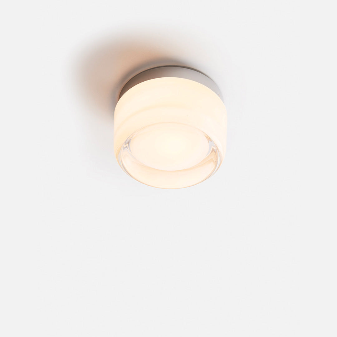 EleganceGlow - Modern Luxury Wall Lamp with Sophisticated Finish