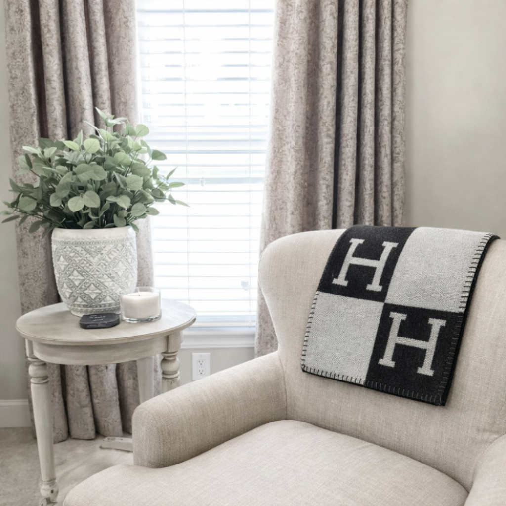Throw Blanket Soft Warm Cozy Living Room 2