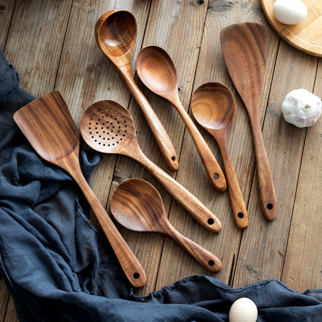 Wooden Kitchen Utensils Set in Teak Finish