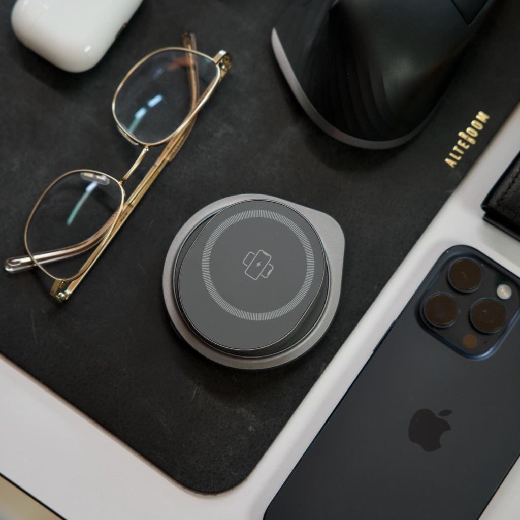 portable-3-in-1-wireless-charg-37-82au4n